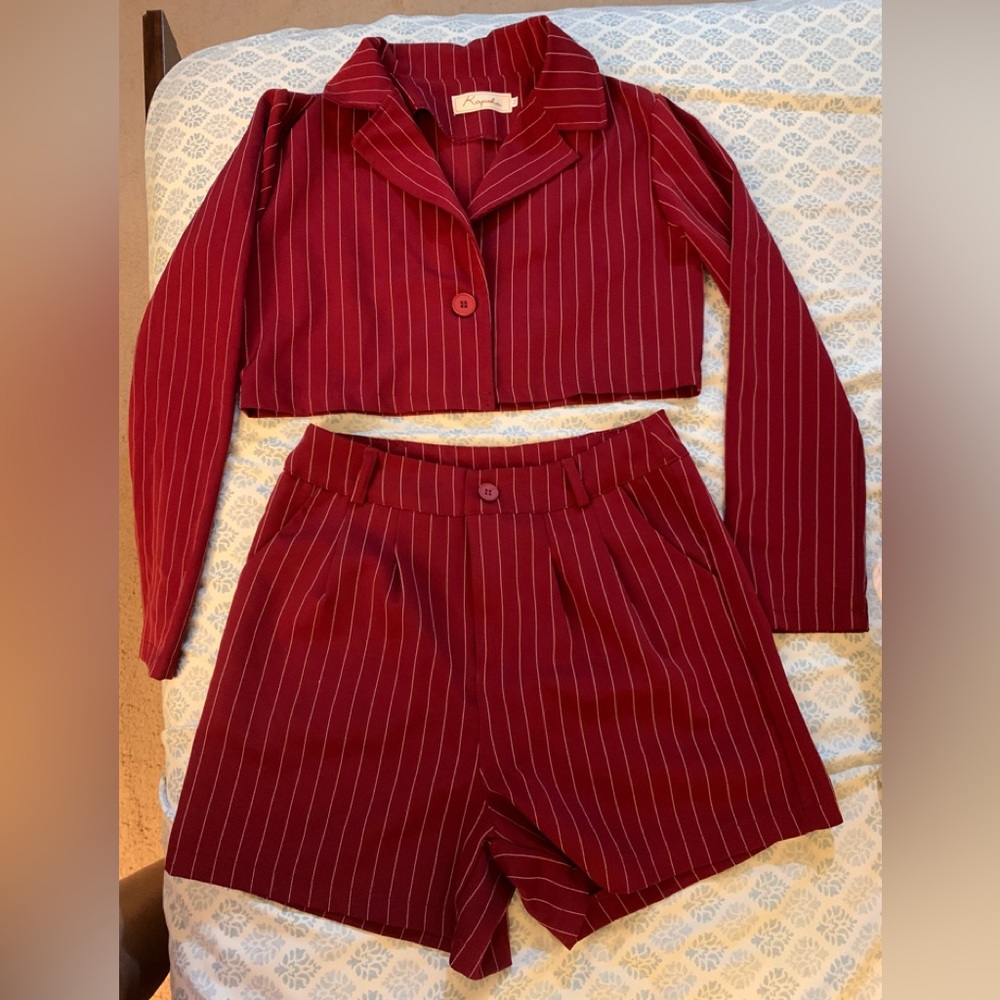 Wine Striped Print Crop
Blazer with Shorts